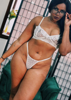 Veronica Lins Main